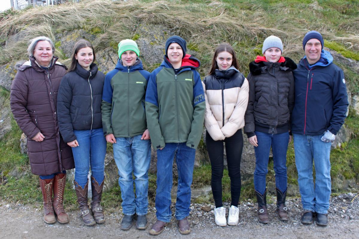 OEPS-Team-Betreuerin Gabriele Michalek, Jana Gschliesser, Noel Albrecher, Claus Gruber, Celina Kollar, Sophie Marie Mündl, Trainer Max Ruggeri.